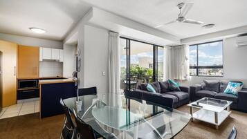 Apartment, 2 Schlafzimmer | Wohnzimmer | Flachbildfernseher, DVD-Player
