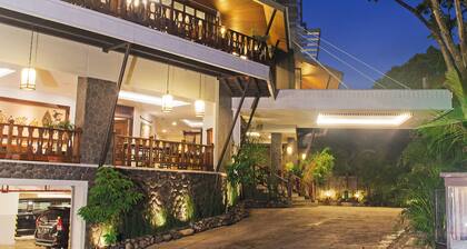 Sukajadi Hotel and Gallery