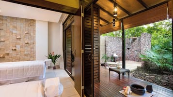 Couples treatment rooms, sauna, steam room, Turkish bath