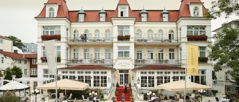 Façana frontal de l'allotjament