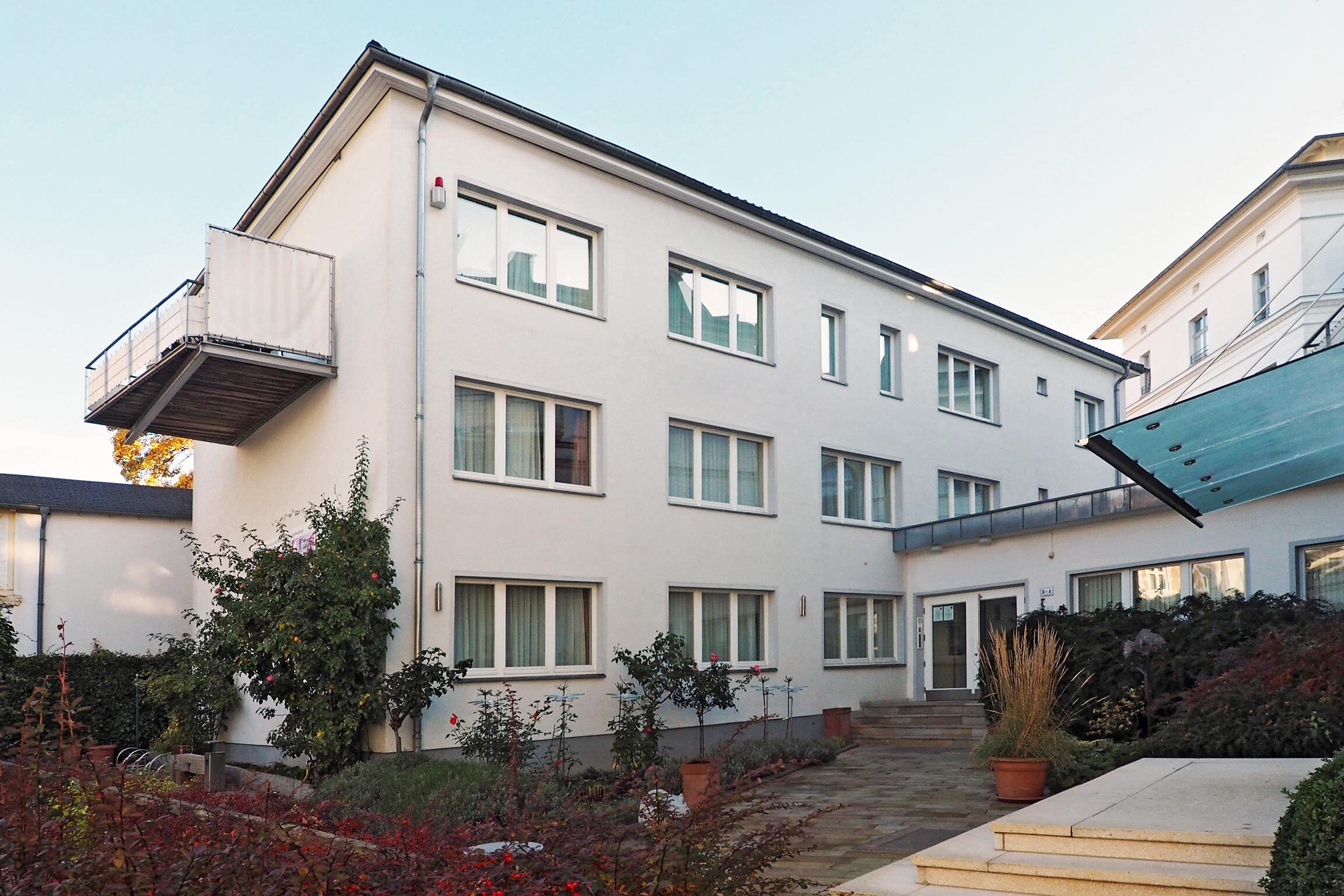 premium bedding, in-room safe, blackout curtains, soundproofing