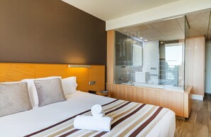 Chambre Double, bain à remous, vue mer | Baignoire à jets