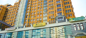 Corona Hotel & Apartments