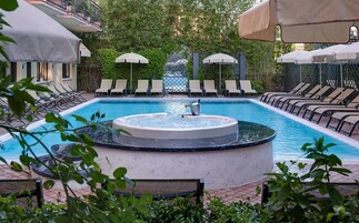 2 piscinas al aire libre, sombrillas, tumbonas