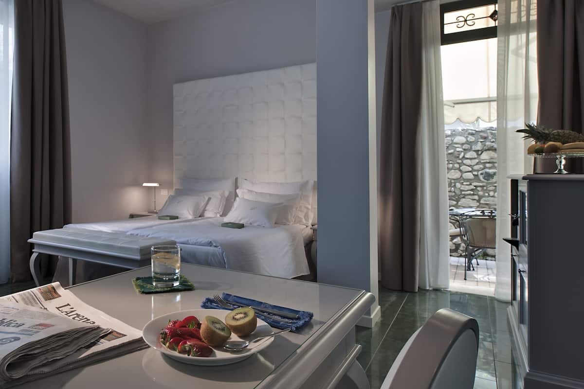 1 bedroom, minibar, in-room safe, desk