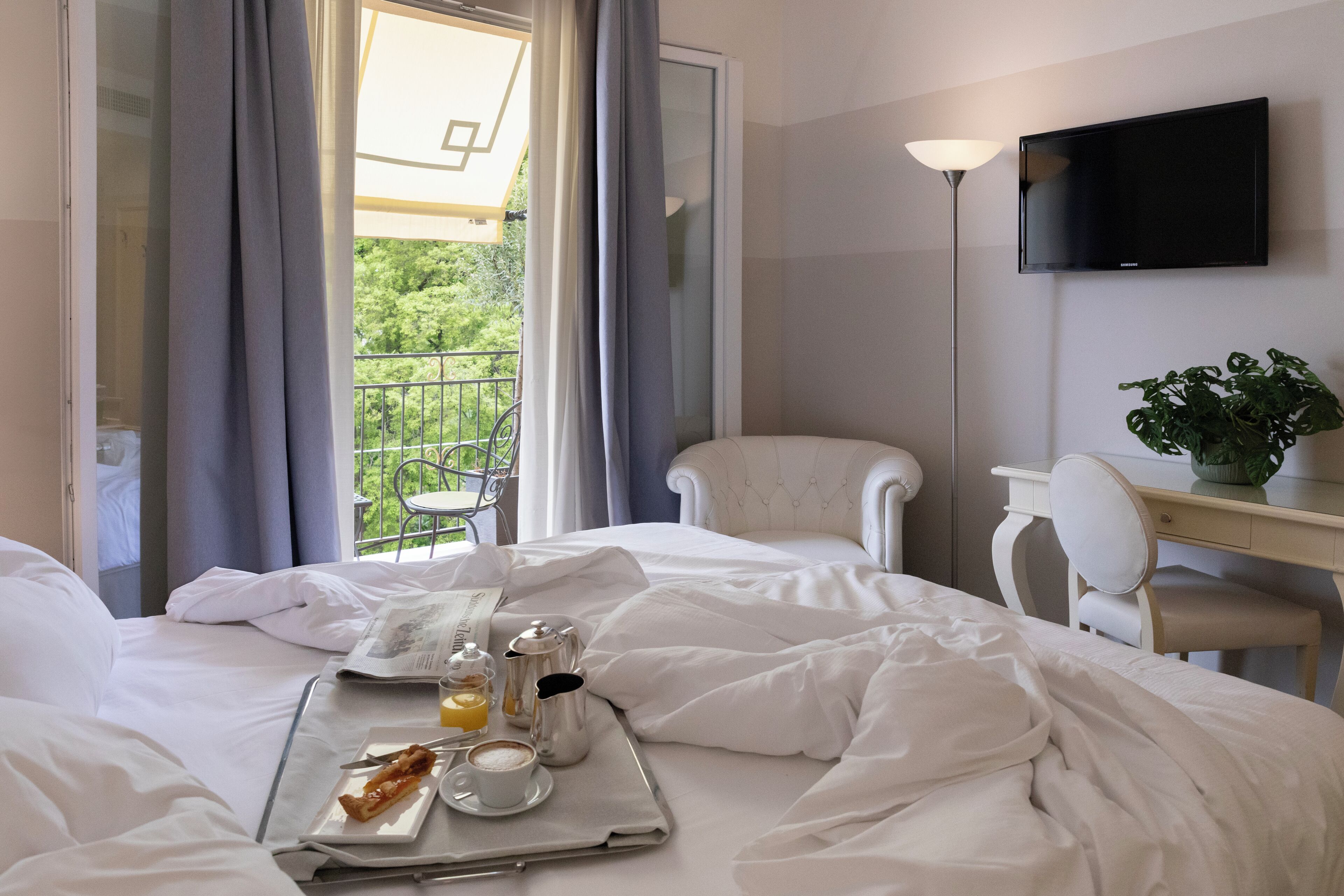 elegant double | 1 bedroom, minibar, in-room safe, desk