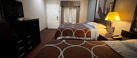 In-room safe, desk, soundproofing, free WiFi