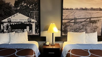 Quarto, 2 camas Queen, cozinha | Cofres nos quartos, escrivaninha, quartos à prova de som
