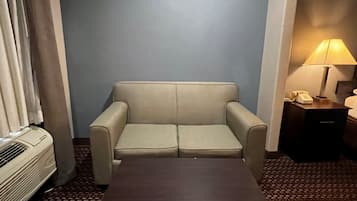 In-room safe, desk, soundproofing, free WiFi