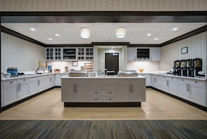 Desayuno bufé gratuito y diario