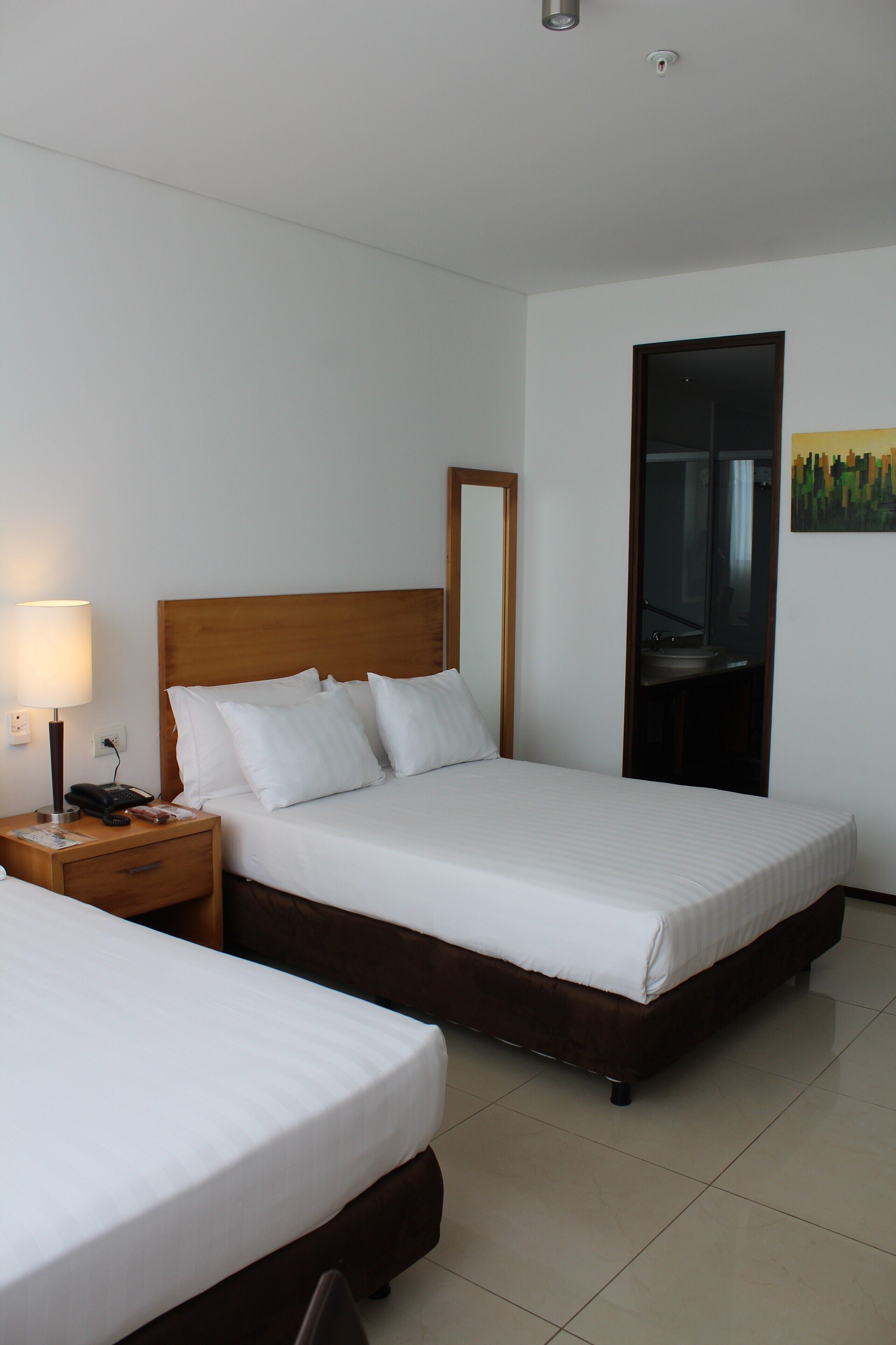 standard room, 2 single beds | premium bedding, minibar, in-room safe, desk