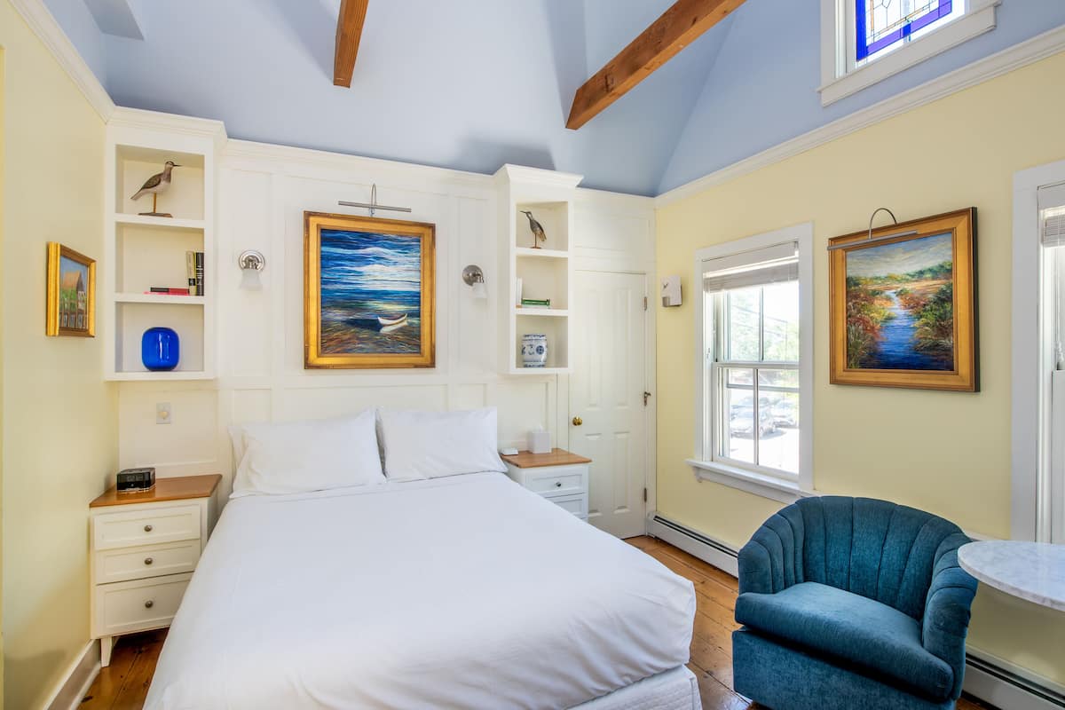 Room (Room 6) | 1 bedroom, free WiFi, bed sheets