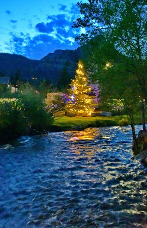 Exterior - Murphy's River Lodge (Estes Park)