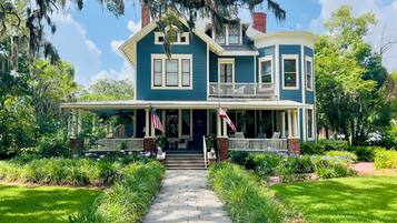 Entrada de la propiedad