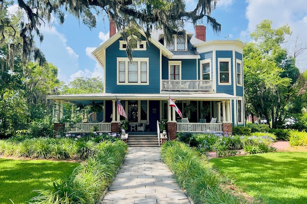 Pintu masuk hartanah