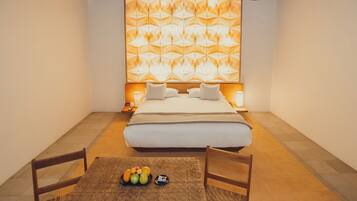 Suite Toledo | Egyptian cotton sheets, premium bedding, down comforters, minibar