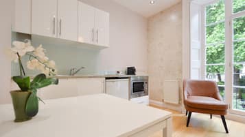 Standard Studio Apartment | 起居區 | LCD 液晶電視、地暖系統