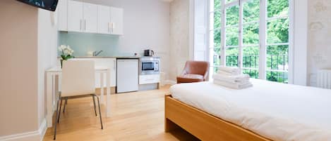 Standaard studio | 1 slaapkamer, een strijkplank/strijkijzer, gratis wifi, beddengoed