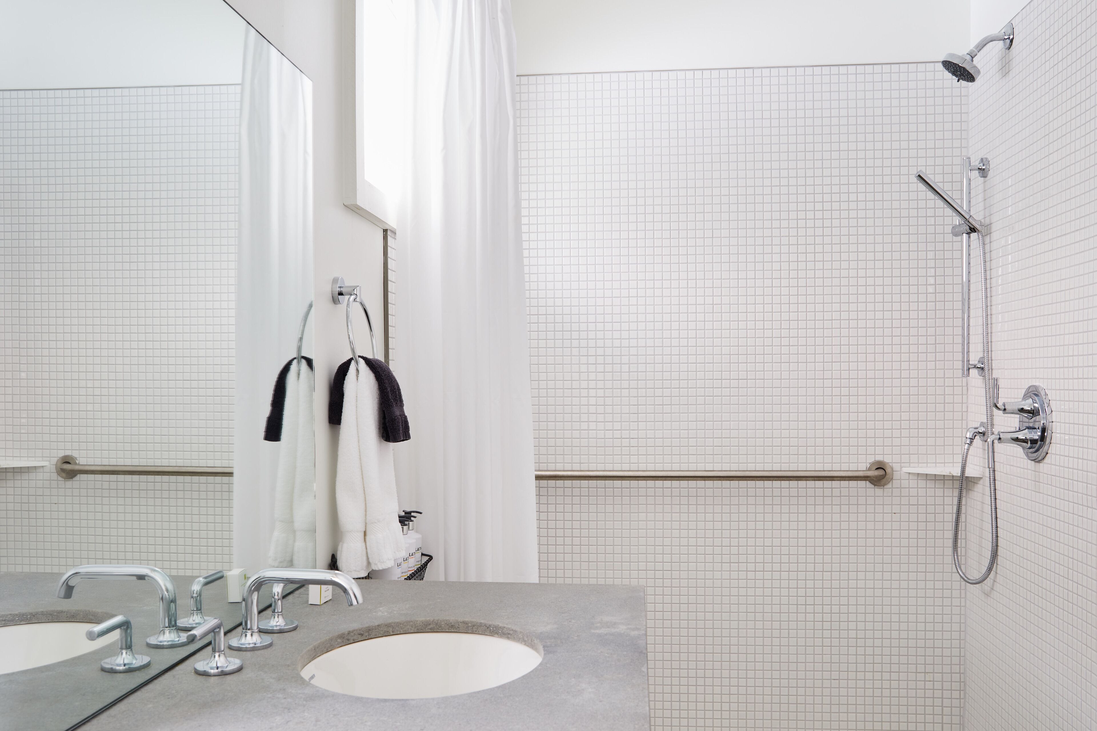 king | bathroom | shower, free toiletries, hair dryer, bathrobes