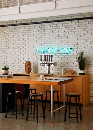 Lobby lounge - Bluebird Spa City Motor Lodge (Saratoga Springs)