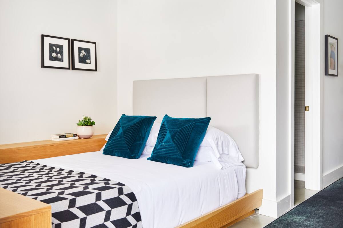 friend zone | premium bedding, blackout curtains, iron/ironing board, free wifi