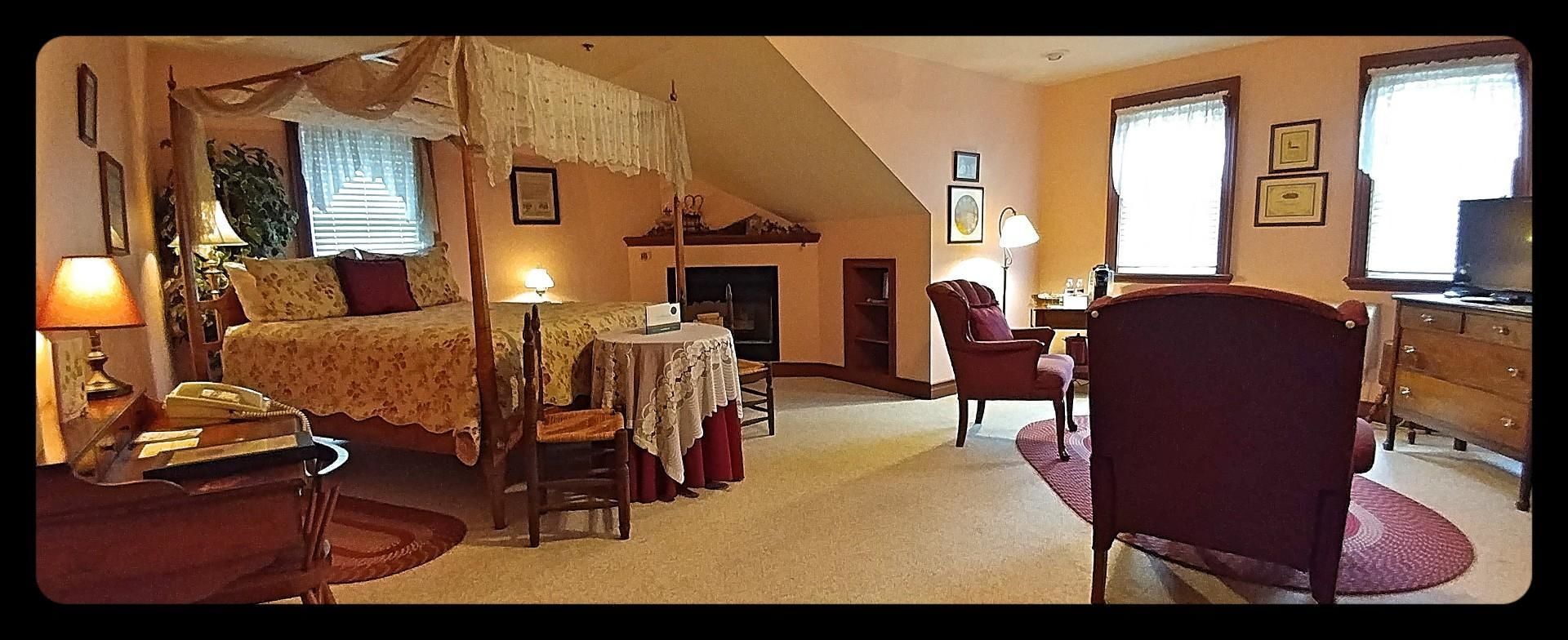 room, fireplace (the cozy room) | in-room safe, desk, iron/ironing board, free wifi