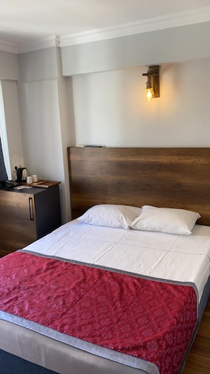 In-room safe, desk, soundproofing, free WiFi - Hatay Hotel Istanbul - Boutique Class (Istanbul)