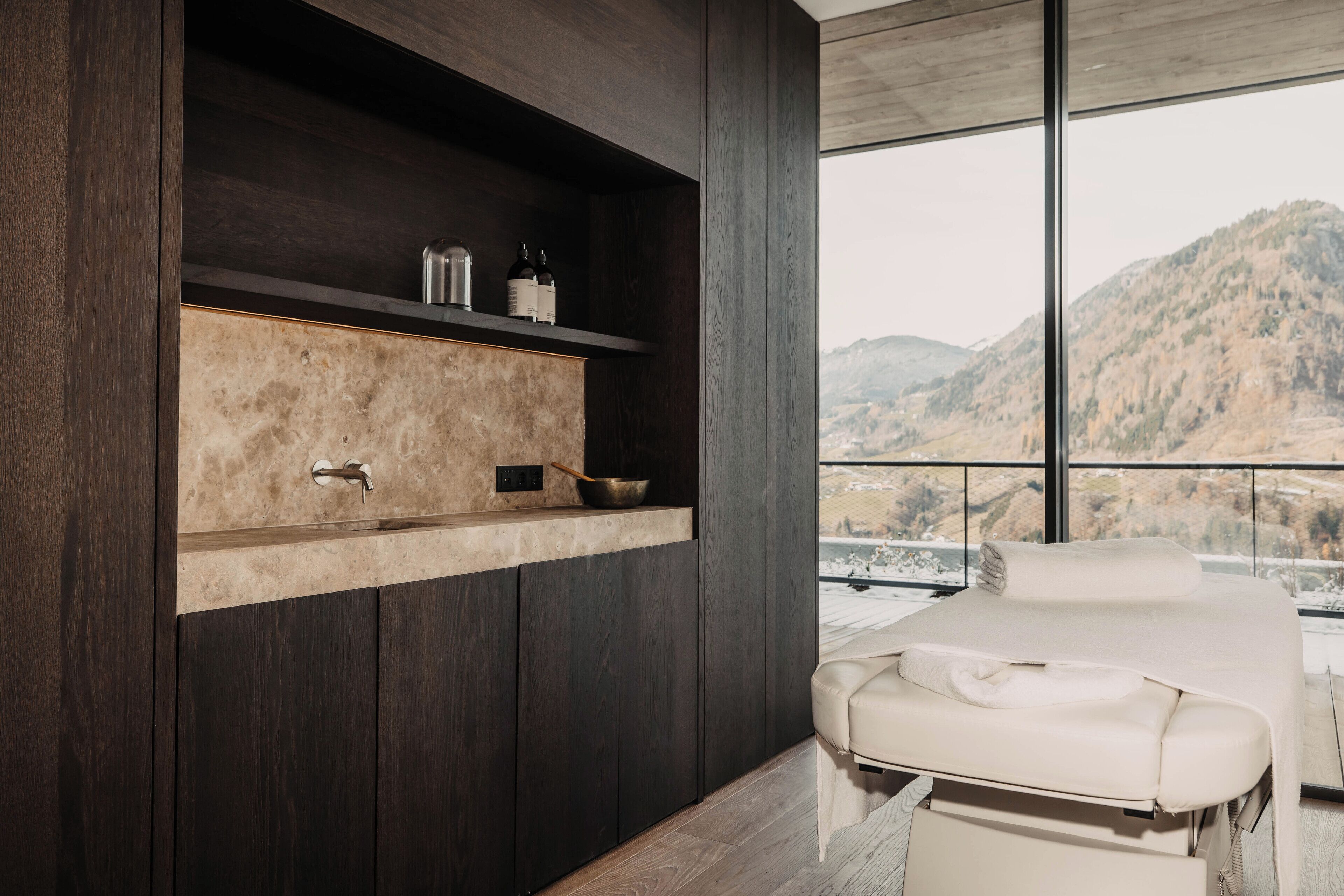 Massage in accommodation