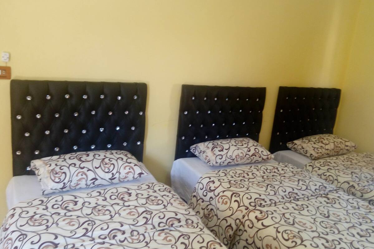 In-room safe, blackout drapes, WiFi (free)