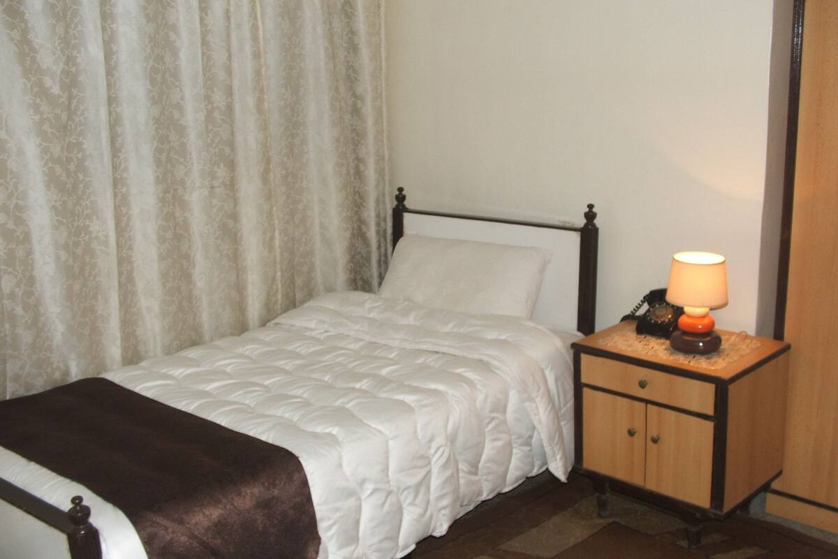 In-room safe, blackout drapes, WiFi (free)