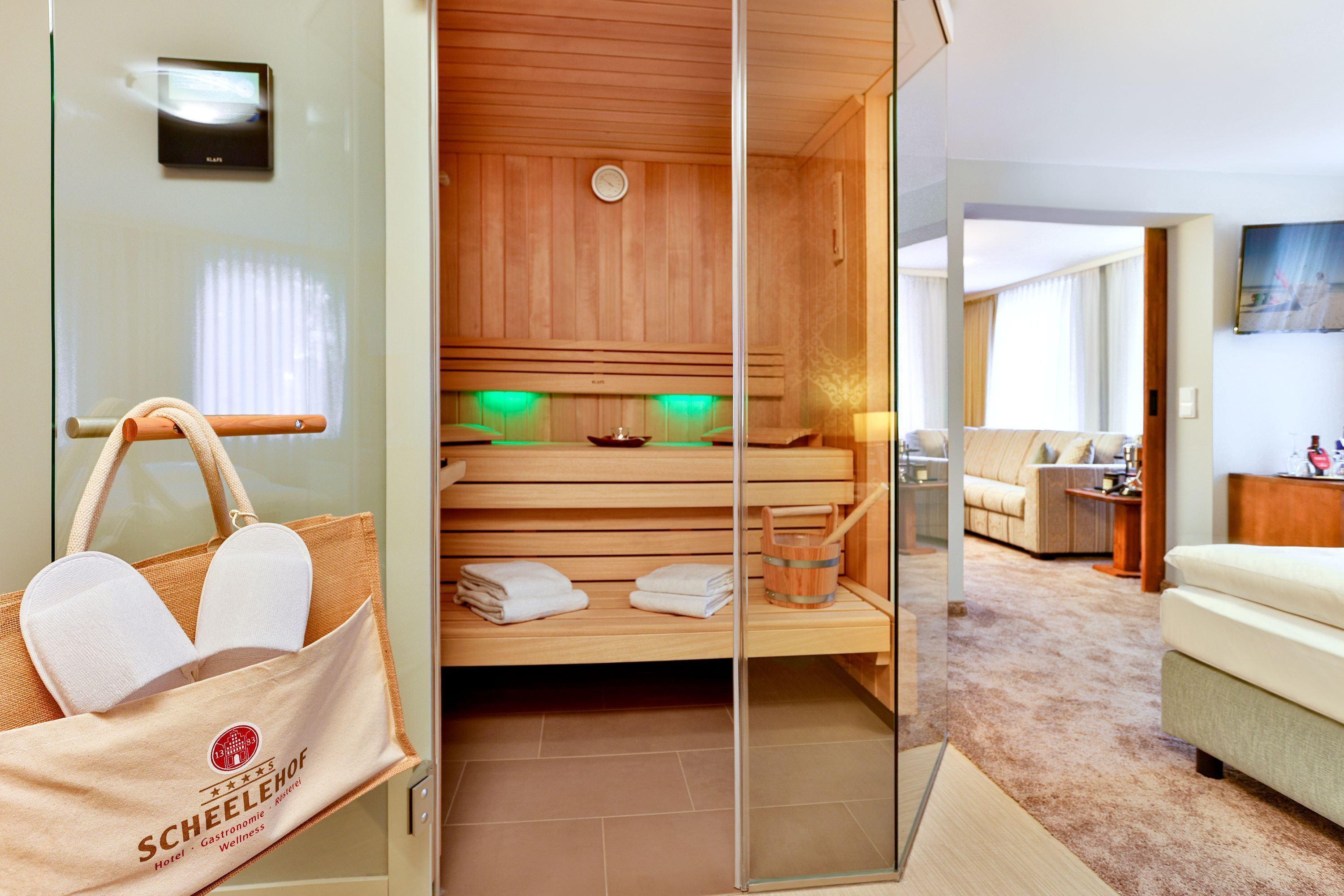 1 bedroom, hypo-allergenic bedding, minibar, in-room safe