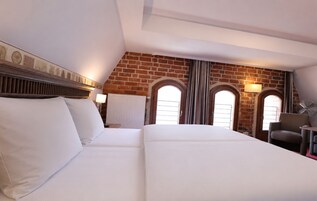 Comfort-Doppel- oder -Zweibettzimmer | Allergikerbettwaren, Minibar, Zimmersafe, individuell eingerichtet
