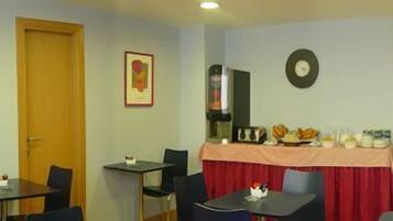 Free continental breakfast
