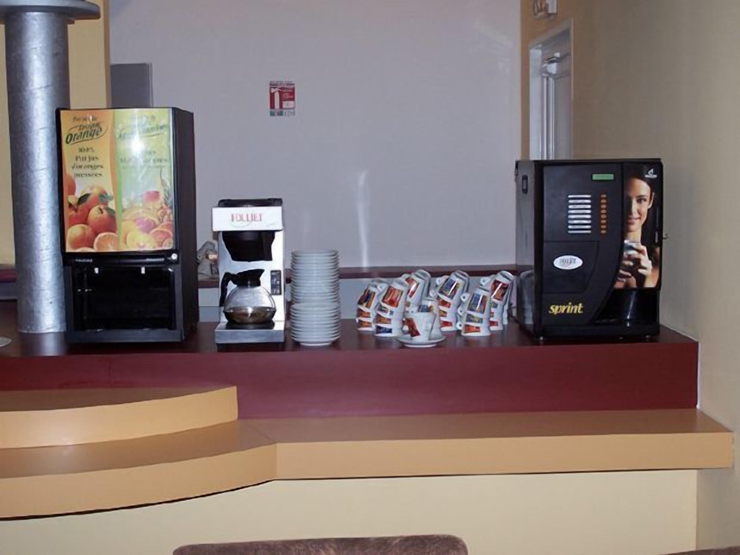 daily buffet breakfast (eur 9 per person)