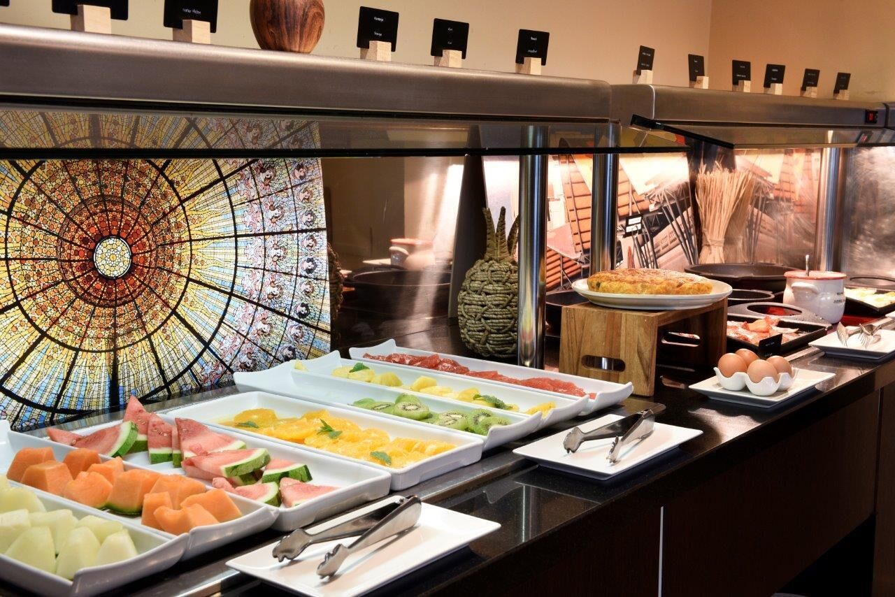 Daily buffet breakfast (EUR 22 per person)