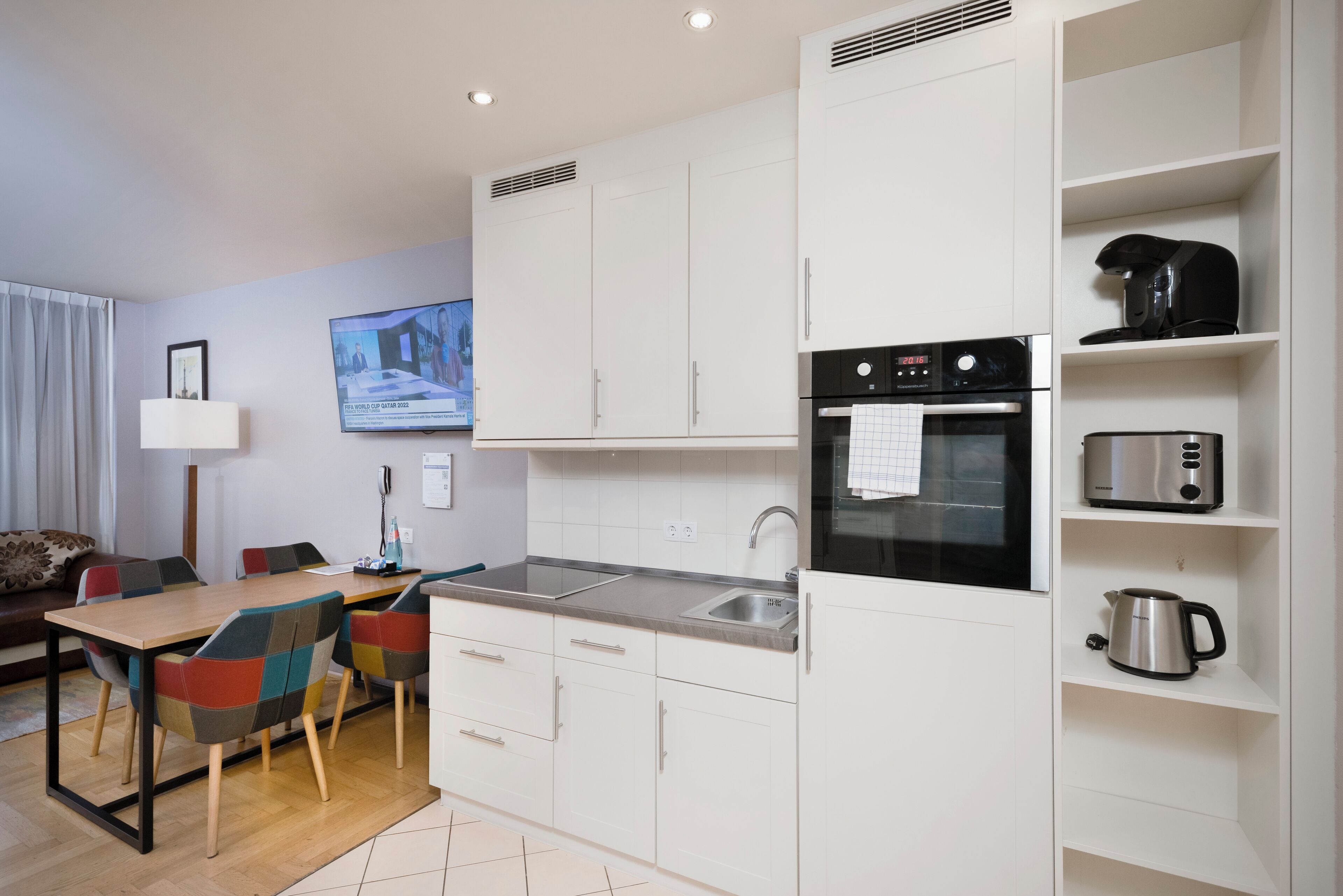 Comfort Studio (with Sofa, Online Check-In) | Private kitchen | Fridge, oven, stovetop, coffee/tea maker