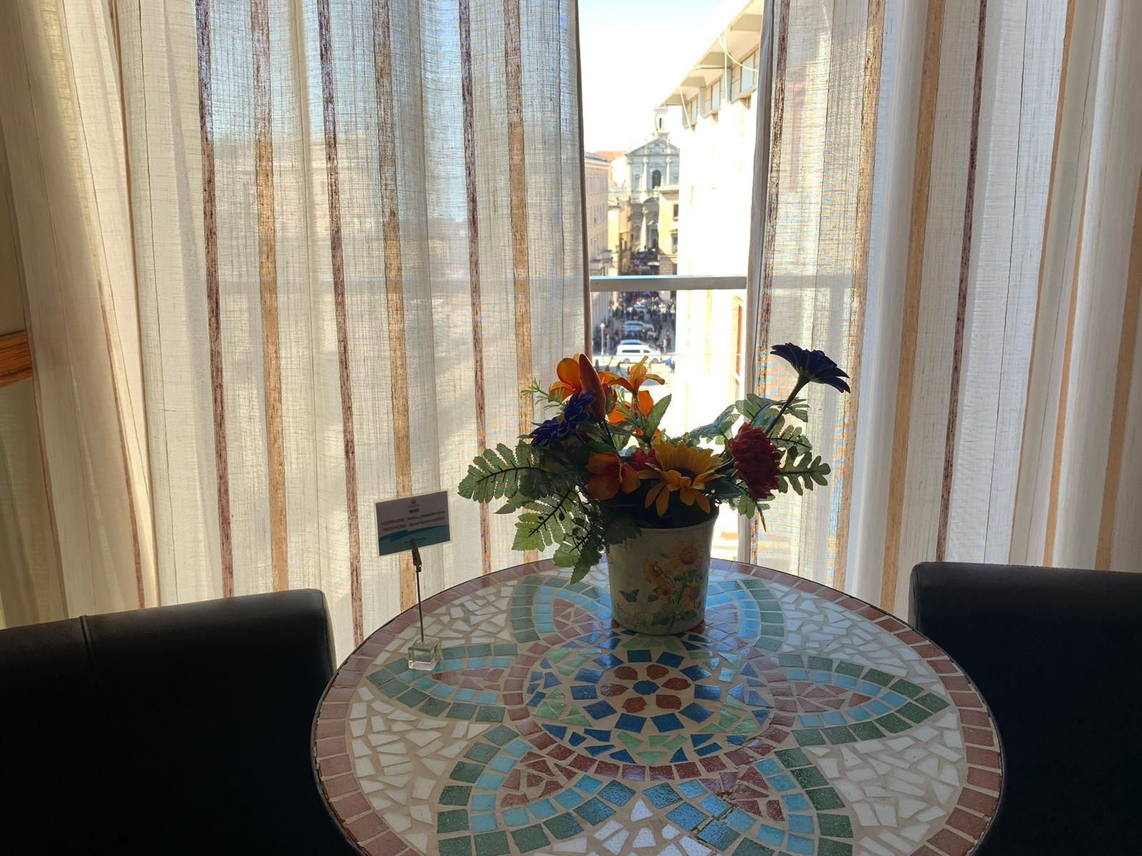 Suíte júnior | Roupas de cama premium, cofres nos quartos, Wi-Fi de cortesia