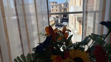 Suite junior | Ropa de cama de alta calidad y caja de seguridad en la habitación