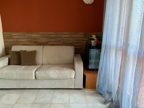 Basic Quadruple Room, 1 Bedroom, Non Smoking | Premium bedding, in-room safe, free WiFi, bed sheets - B&B Sant'Oronzo (Lecce)