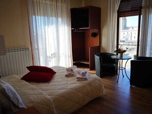 Junior Suite | Premium bedding, in-room safe, free WiFi, bed sheets - B&B Sant'Oronzo (Lecce)