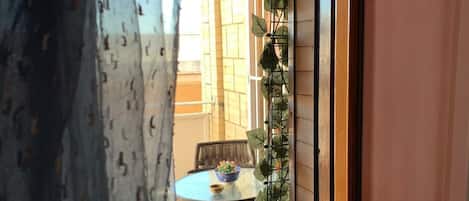 Premium bedding, in-room safe, free WiFi, bed sheets