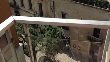 Double or Twin Room | Balcony