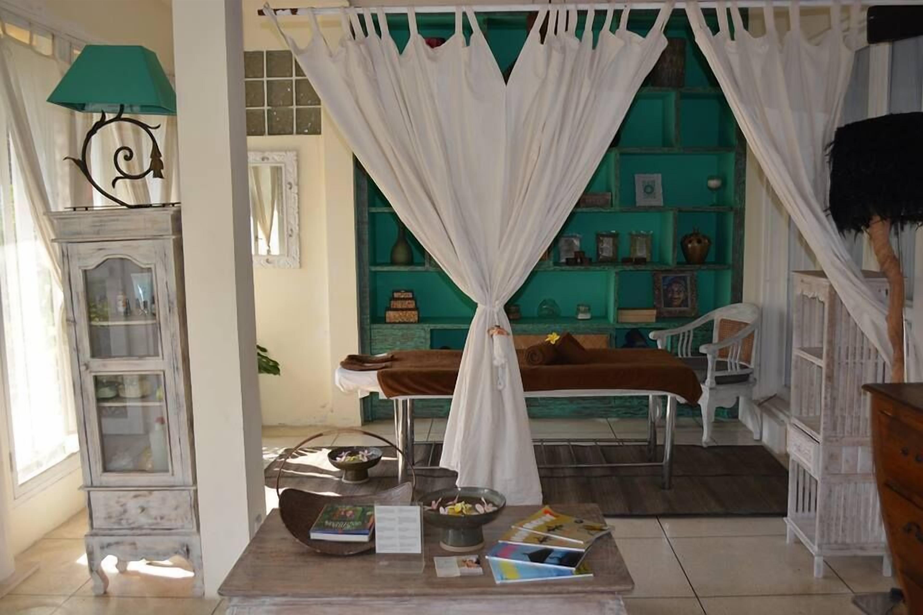 massage/treatment rooms, manicures and pedicures