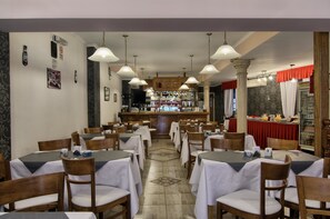 Dining - Hotel Internacional (Buenos Aires)