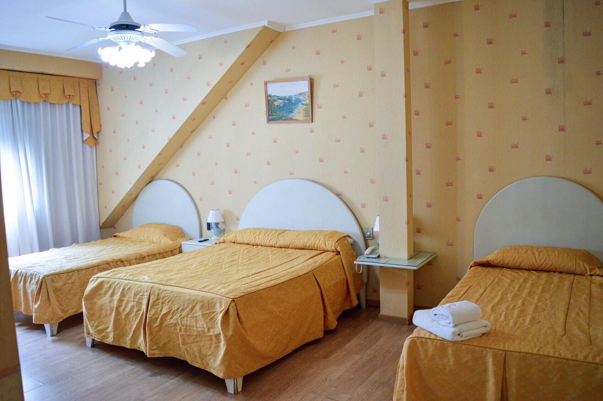 Individually decorated, free WiFi