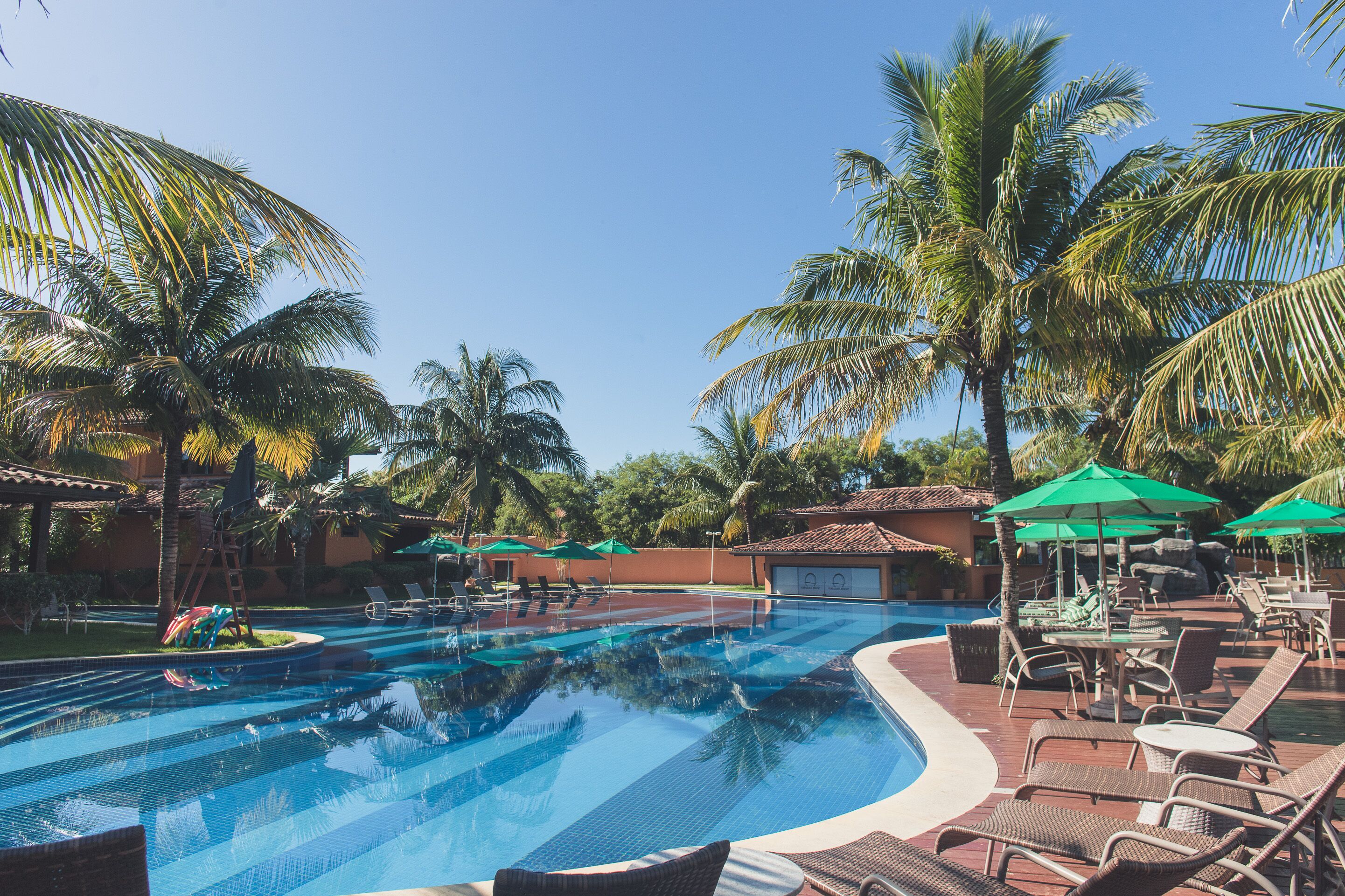 6 outdoor pools, pool umbrellas, pool loungers