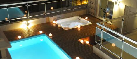 Bain à remous extérieur