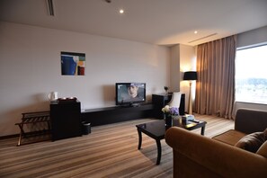 Executive Suite | Living area