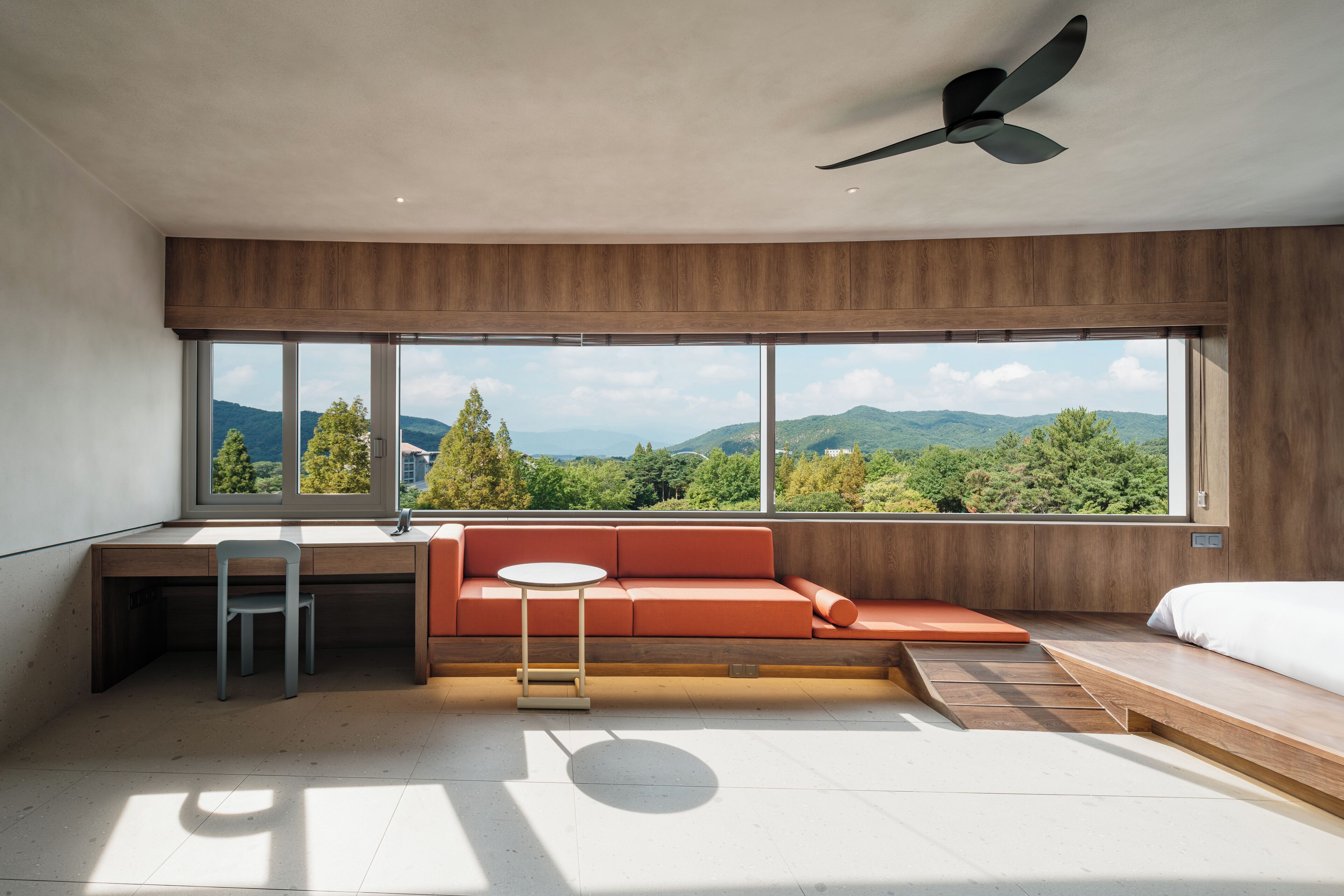 1 bedroom, premium bedding, in-room safe, desk