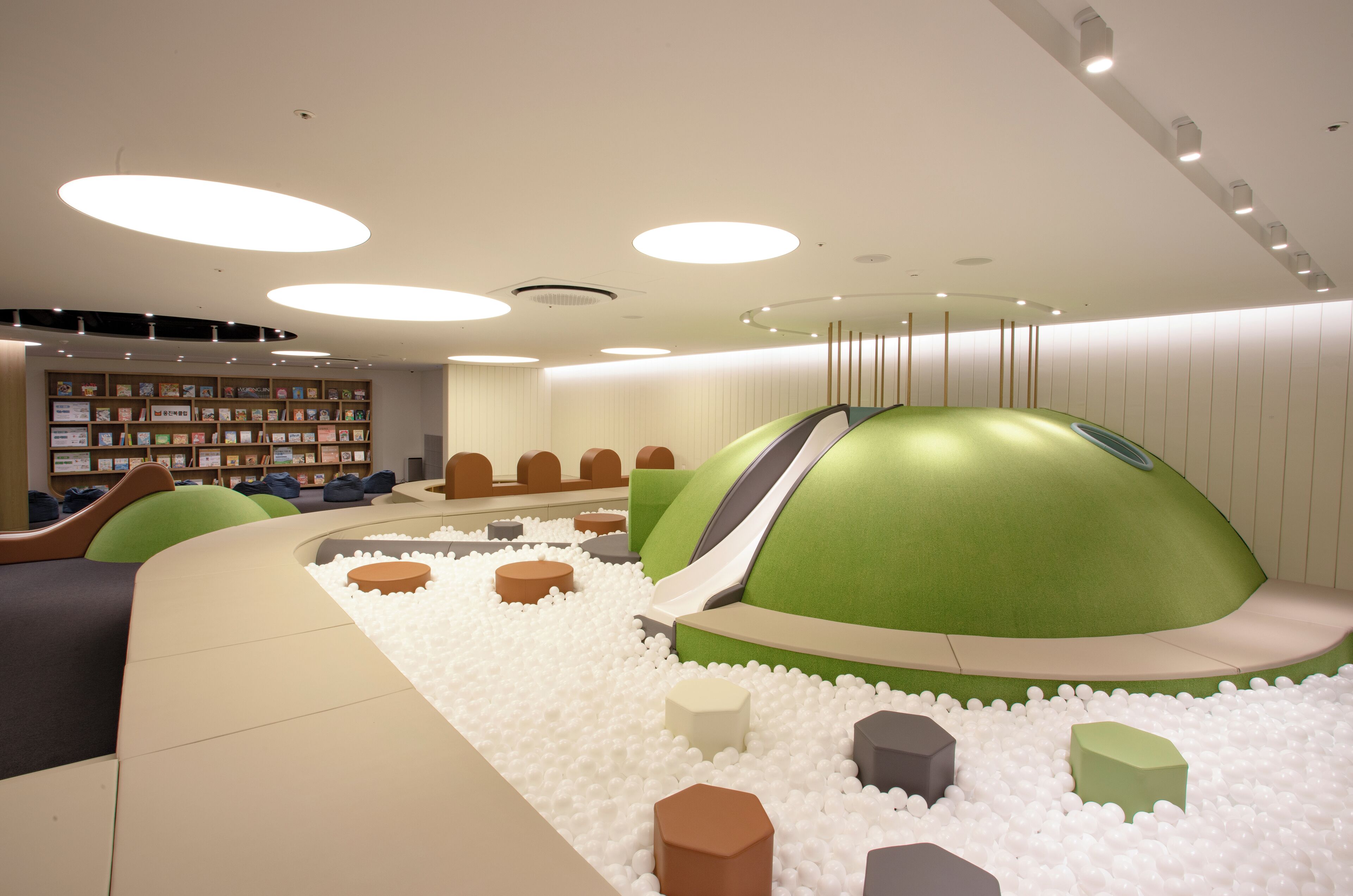 children’s play area – indoor